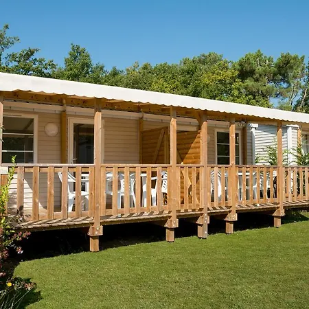 Les Chevrefeuilles Kamp alanı