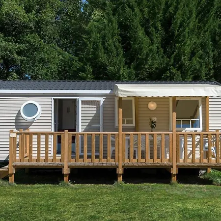 Les Chevrefeuilles Kamp alanı