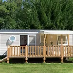 Les Chevrefeuilles Kemping 4*