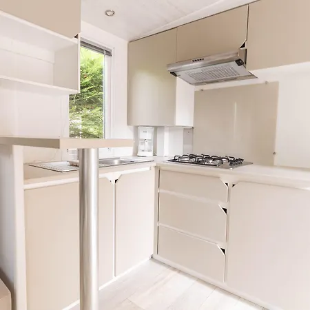 אתר קמפינג Les Chevrefeuilles רויאן