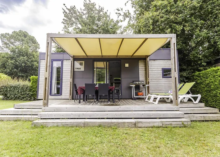 Les Chevrefeuilles Parque de Campismo 4*