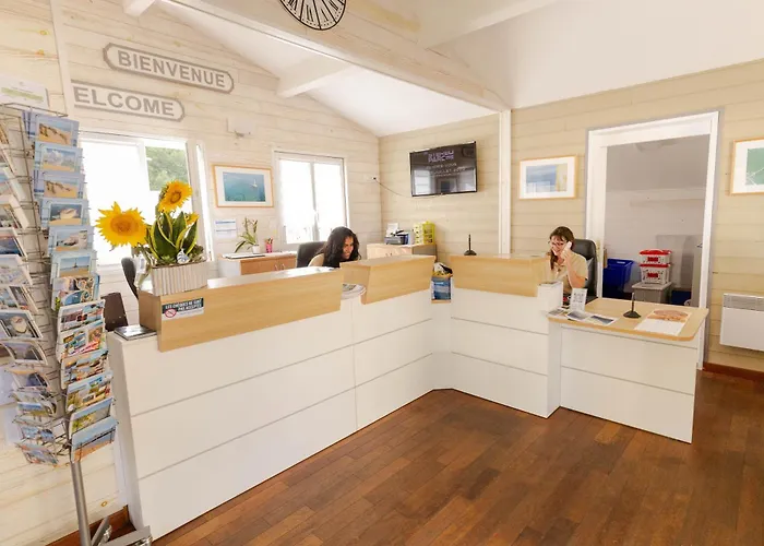 Les Chevrefeuilles Parque de Campismo Royan