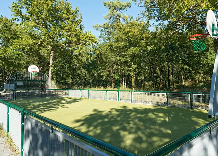 Parque de Campismo Les Chevrefeuilles Royan